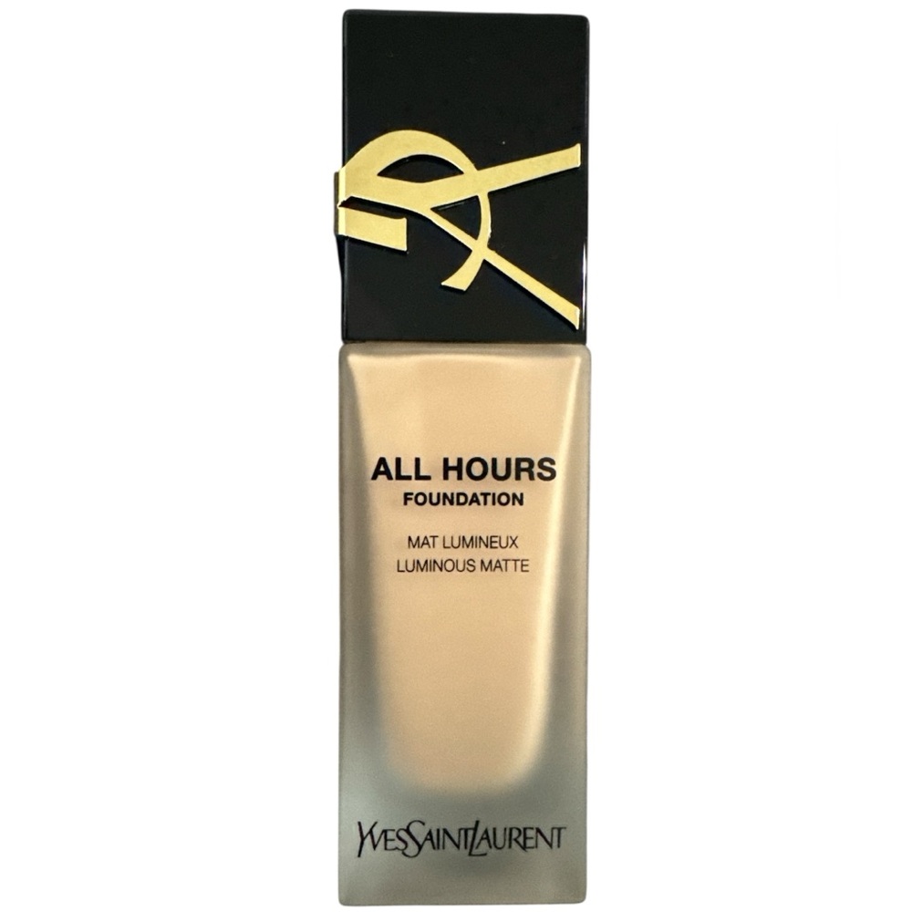 Yves Saint Laurent All Hours Foundation Luminous Matte SPF 40 NIB “LC6”